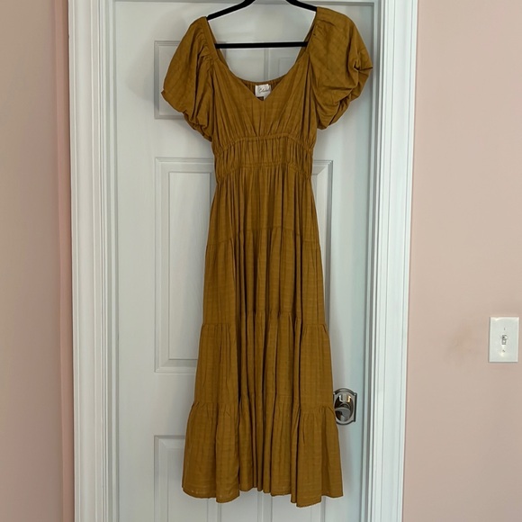 Cleobella Dresses & Skirts - Cleobella Kailani Midi Dress in Goldie Size Small